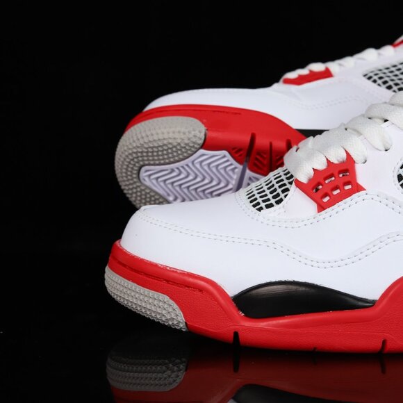 Size Jordan 4 Retro Mid Red Cement - Picture 7 of 9